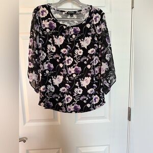 Roz& Allie floral top🎃